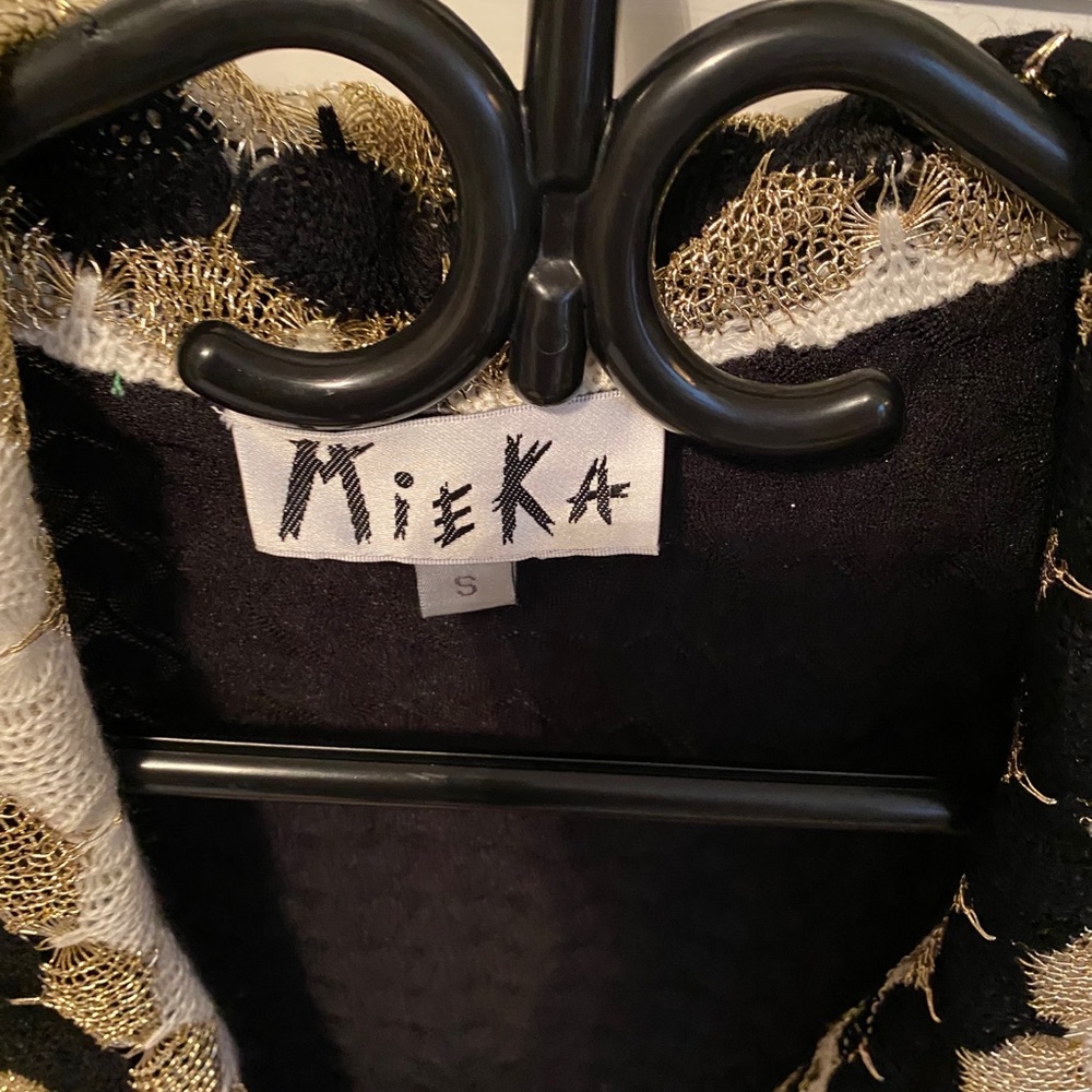 Mieka new asymmetrical sweater - Picture 6 of 6